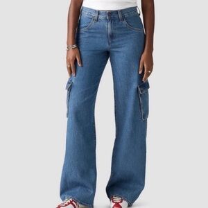 NWT Levi’s Superlow Loose Cargo Jeans